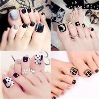 Những mẫu nail chân đính đá sang trọng hot nhất 2023