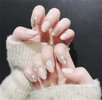 Mẫu nail đơn giản sang trọng cho các bạn nữ