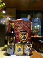 Chai rượu vang Ý Nero Limited 15 độ , hộp da phụ kiện, hạt quả, túi xách
