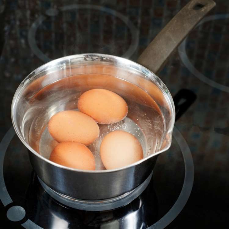 Luộc trứng lòng đào bao nhiêu phút