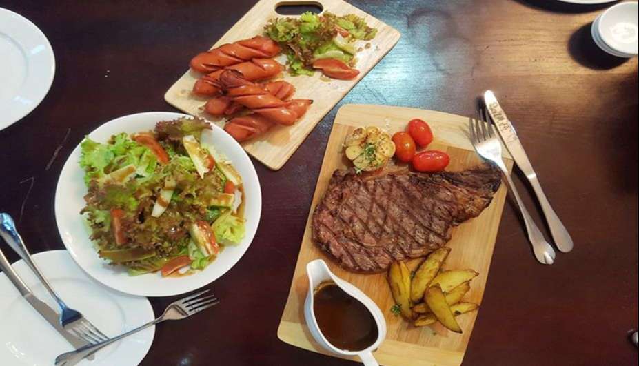 Quán beefsteak lãng mạn