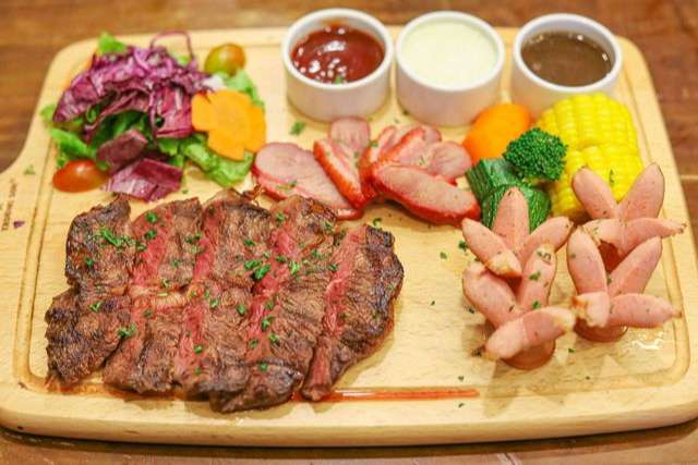 Quán beefsteak lãng mạn