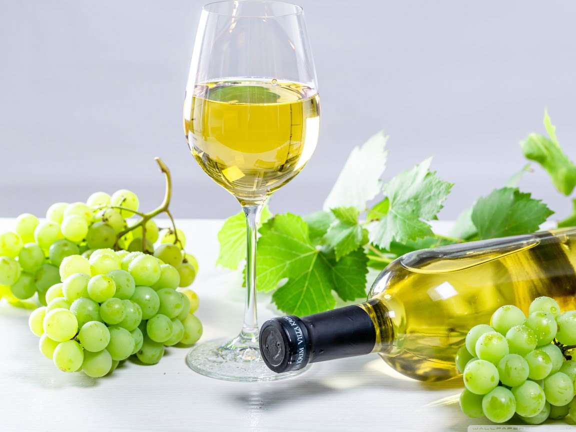 Rượu vang trắng Ý