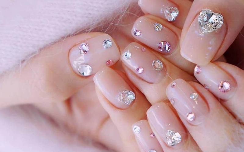 mẫu nail đơn giản cho móng ngắn